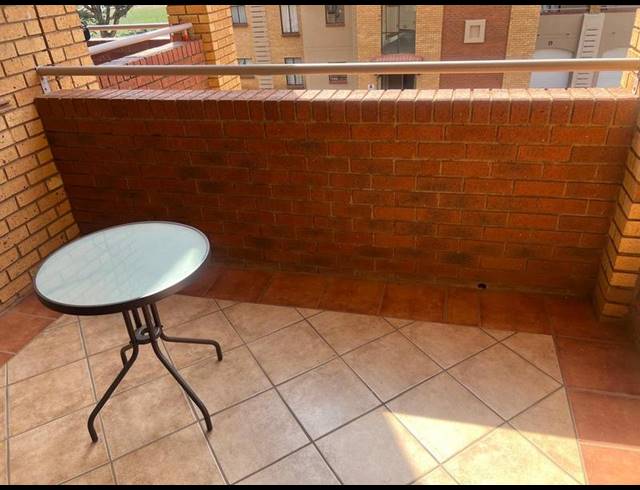 2 BEDROOM APARTMENT FOR SALE IN DIE HOEWES